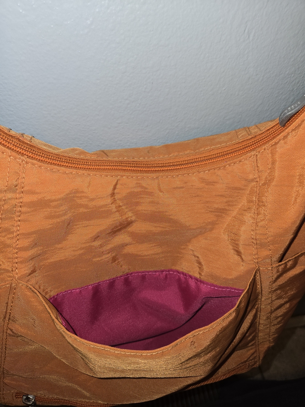 Baggallini Bright Orange Crossbody Shoulder Bag - Picture 9 of 13